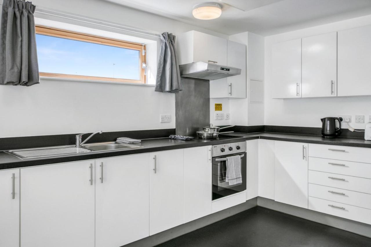 Central Single Room With Shared Kitchen In Luton Luton  Bagian luar foto